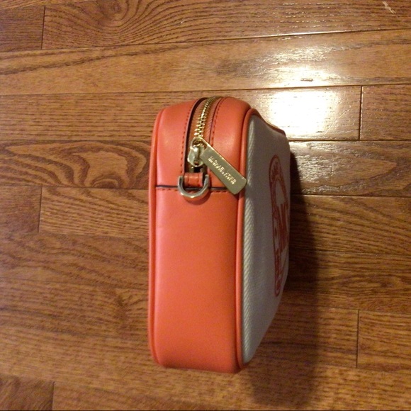 Michael Kors Crossbody - Picture 3 of 8